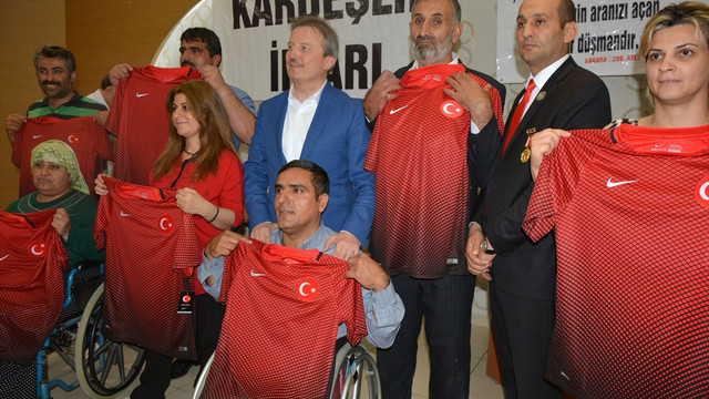 Şehit anneleri ile çocukları dağa kaçırılan aileler iftarda buluştu