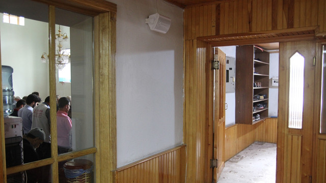 Selçuklulardan kalan camiye kıbleden giriliyor