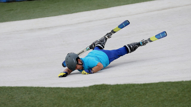 Sıcak havada kayak keyfi