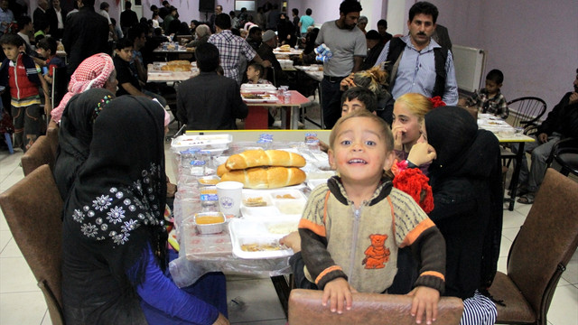 Sığınmacılar iftar sofrasında buluştu