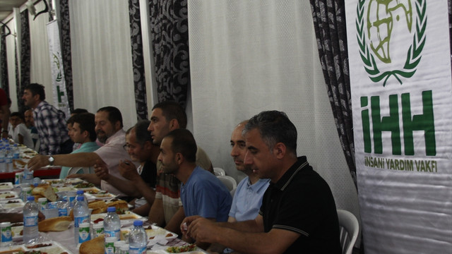 Siirt İHH Derneği yetim çocuklar yararına iftar verdi