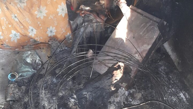 Siirt'te 3 bağ evi yakıldı