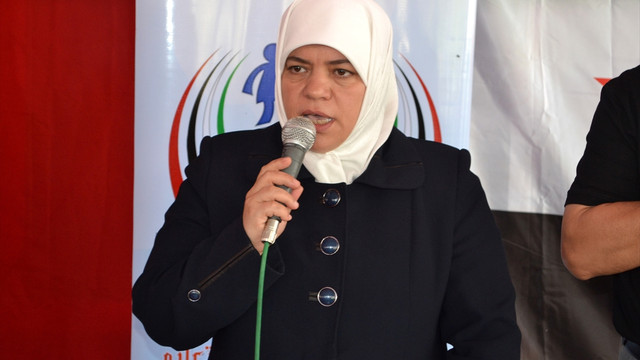 Suriyeli yetim öğrencilerin karne sevinci