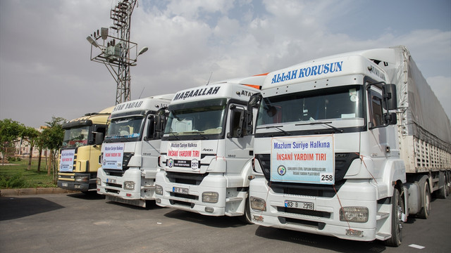 Suriyelilere insani yardım devam ediyor