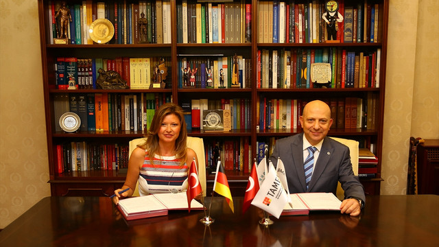 Suriyelilere Türkçe dil eğitimi için protokol imzalandı