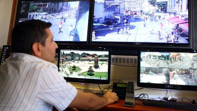 Taksim ve İstiklal Caddesi 24 saat izleniyor