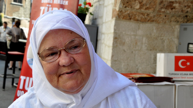 Türk askerinden Saraybosna'daki aşevine yardım