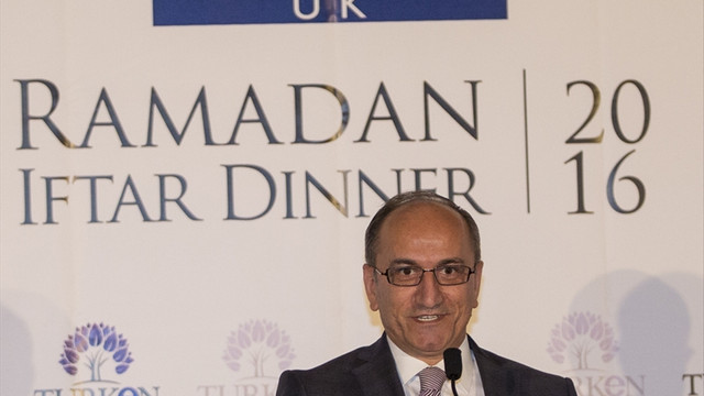 Türken Vakfından Londra'da iftar programı