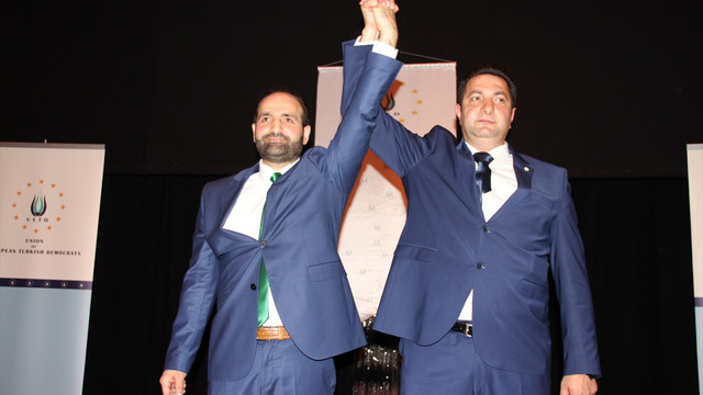 UETD Hollanda’da bayrak değişimi