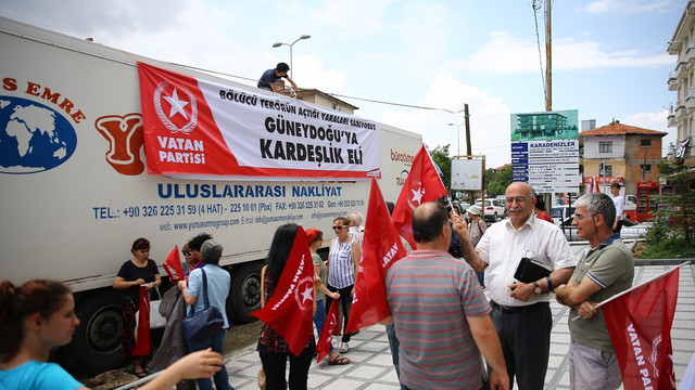 Vatan Partisi'nden Yüksekova'ya yardım tırı