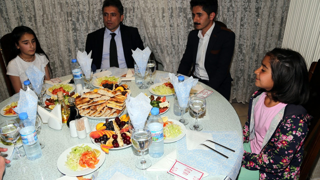 Yüksekova'da gazi ve şehit yakınları iftarda buluştu