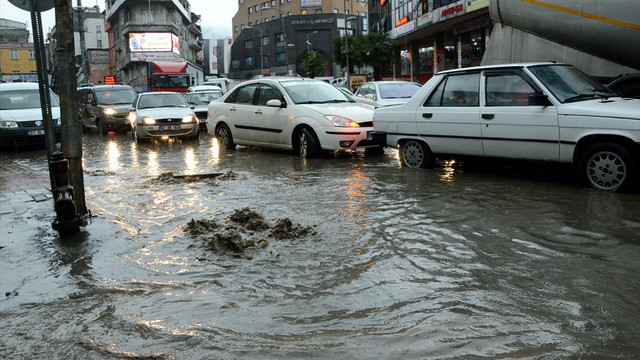 Yurtta şiddetli yağış ve dolu