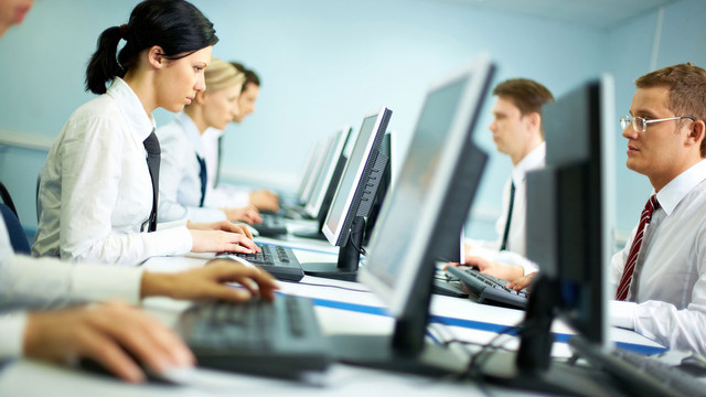 Memurların iki ülkeye çıkış yasağı kaldırıldı