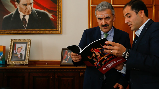 AA'nın Dakika Dakika FETÖ'nün Darbe Girişimi kitabı