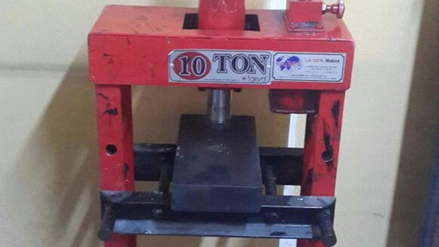 Adana'da sahte plaka operasyonu