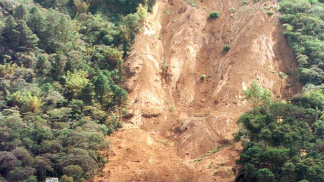 Çinde toprak kayması: 10 ölü