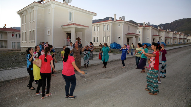 Ahıska Türklerinde vatandaşlık müjdesi sevinci