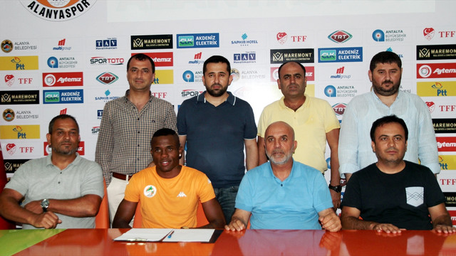 Alanyaspor'a Haitili futbolcu