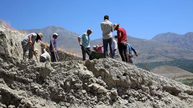 Altıntepe Kalesi'nde kazı çalışmaları