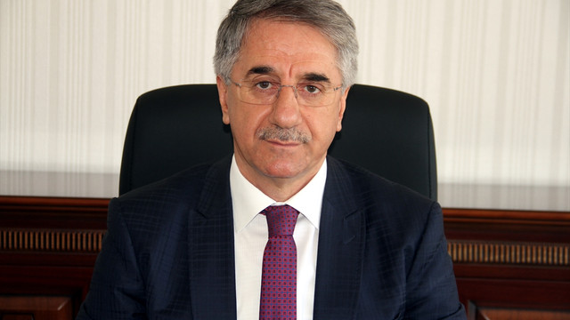 Araçlarımızı ezmeden hiçbir askeri araç buradan geçemez