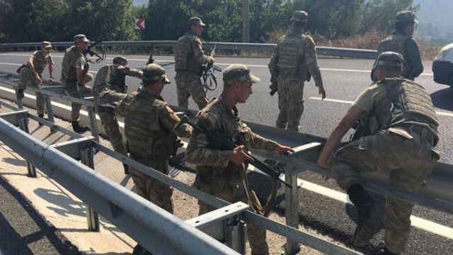 Firari darbeci askerler fırında görüldü iddiası