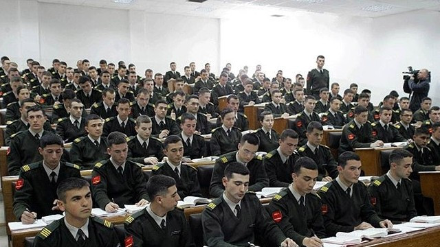 Askeri liseler kapatılacak
