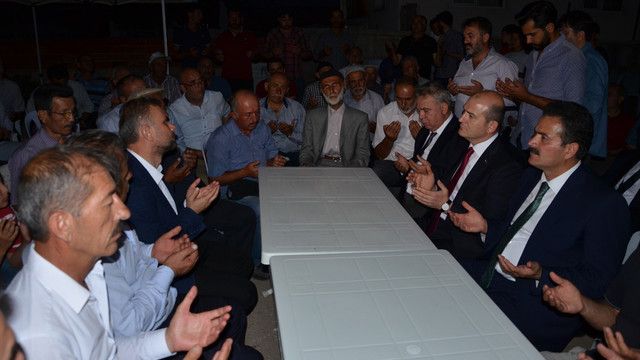 Bakan Soylu demokrasi şehitlerinin ailelerini ziyaret etti