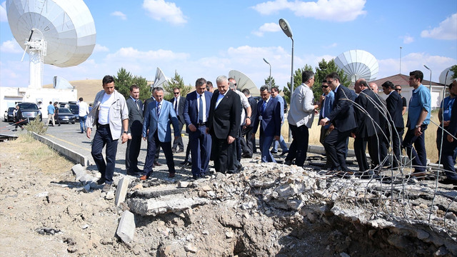 Başbakan Yıldırım, TÜRKSAT'ı ziyaret etti