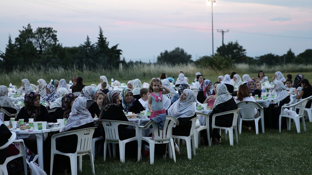 Kadir Gecesi Batı Trakya'da coşkuyla kutlandı