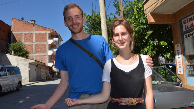 Belçikalı çift otostopla Gürcistan'a gidiyor