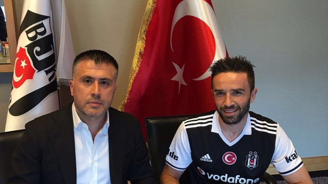 Beşiktaş, Gökhan Gönül'ü transfer etti