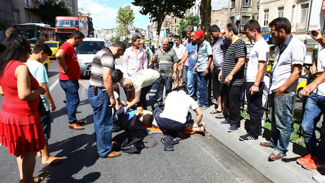 Beyoğlu'nda trafik kazası: 1 yaralı