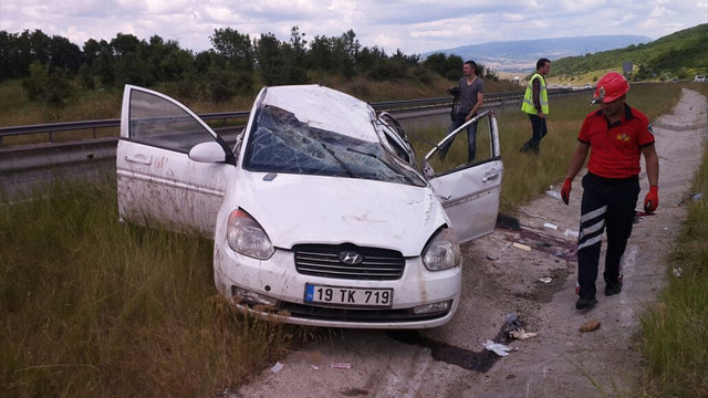 Bolu'da otomobil takla attı: 4 yaralı