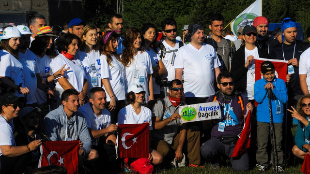 Bosna Hersek'te Barış Yürüyüşü başladı