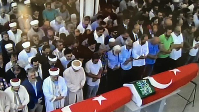 Demokrasi şehitleri son yolculuklarına uğurlanıyor...