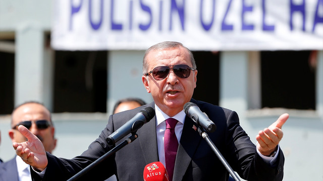 Cumhurbaşkanı Erdoğan, Özel Harekat Daire Başkanlığını ziyaret etti