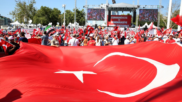 Cumhuriyet ve Demokrasi Mitingi