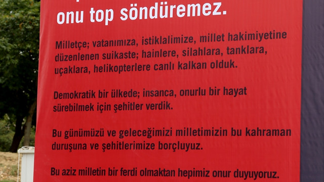 Darbe girişimine dev pankart ve panoyla tepki