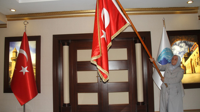 Darbe girişimine karşı 3 gün bayraktarlık yaptı