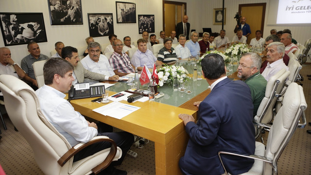 Darbeci albay dondurma yemeğe geldim demiş