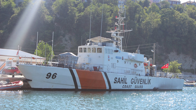 Darbeciler askeri gemiden ateş açma emri vermiş