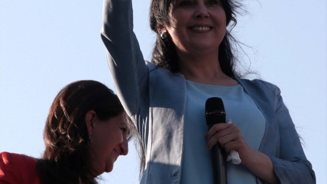 Darbelere karşı özgürlüklerimizi savunuyoruz mitingi