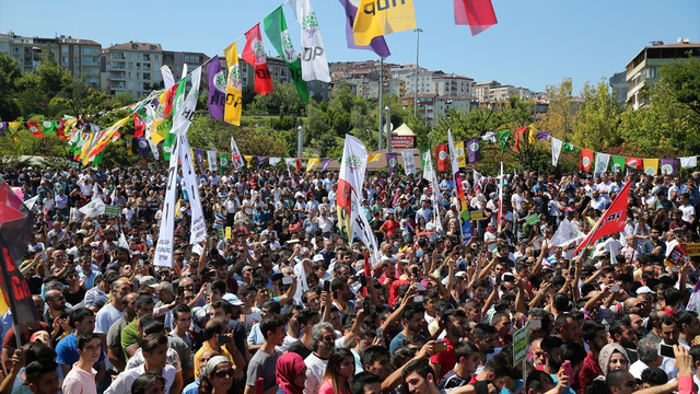 Darbeye hayır, demokrasi hemen