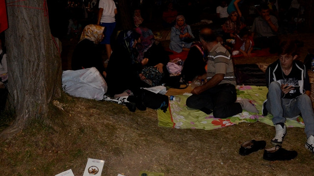 Demokrasi nöbetine kitap desteği