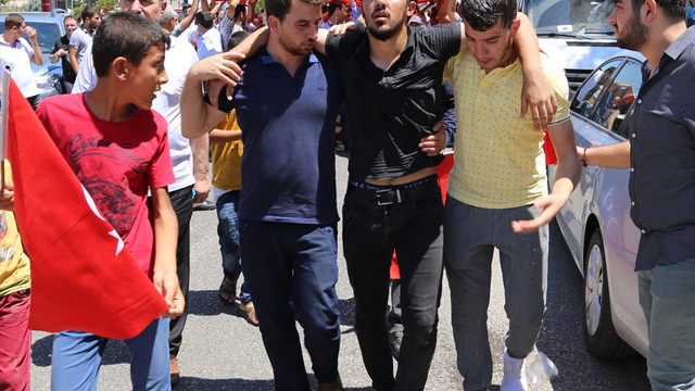 Demokrasi şehitleri son yolculuğuna uğurlanıyor