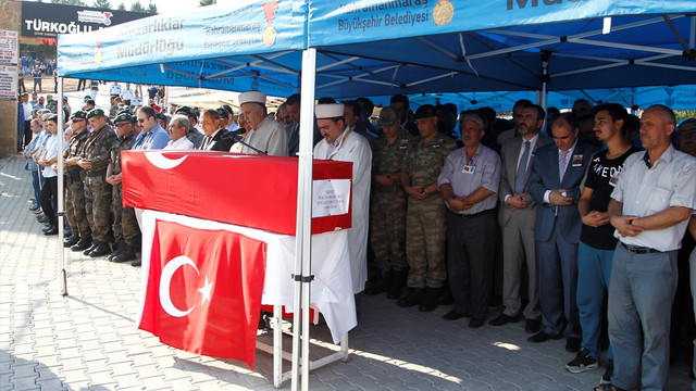 Demokrasi şehitleri son yolculuğuna uğurlanıyor