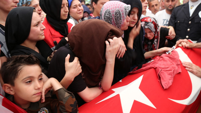 Demokrasi şehitleri son yolculuğuna uğurlanıyor