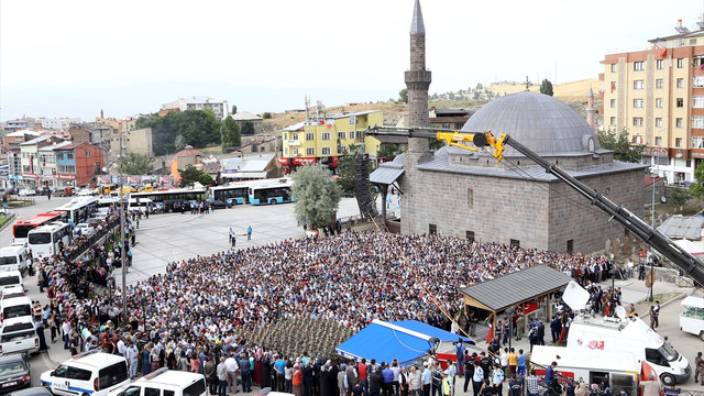 Demokrasi şehitleri son yolculuğuna uğurlanıyor