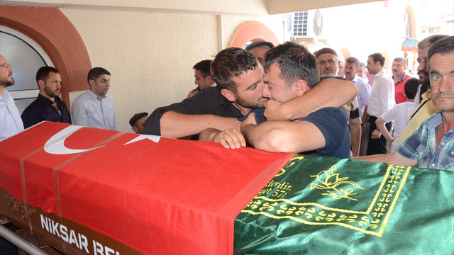 Demokrasi şehitleri son yolculuklarına uğurlanıyor