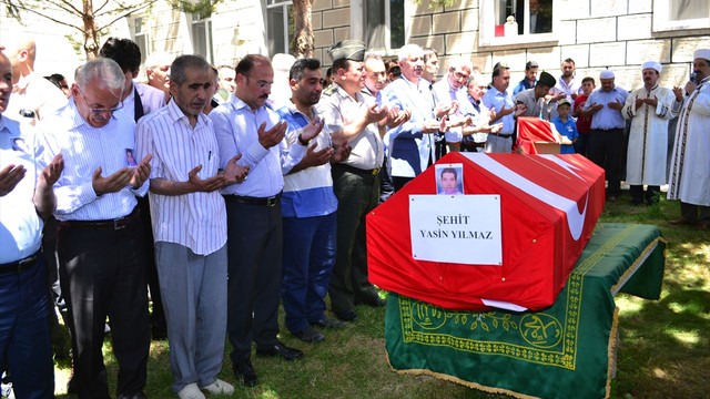 Demokrasi şehitleri son yolculuklarına uğurlanıyor